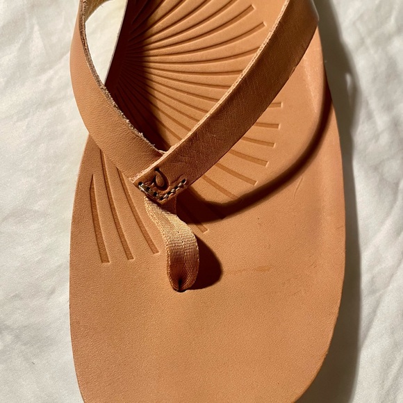 Olukai Honu Womens Beige Thong Flip Flops Sandals Size 7 - Picture 5 of 7